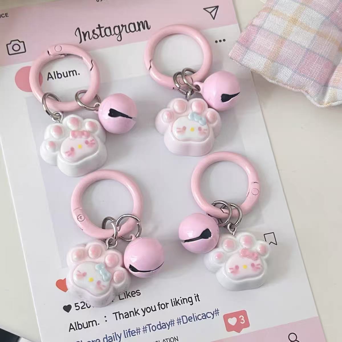 Wholesale Cute Cat Paw Keychain Bag Charm - Plastic Resin Gift for Friend