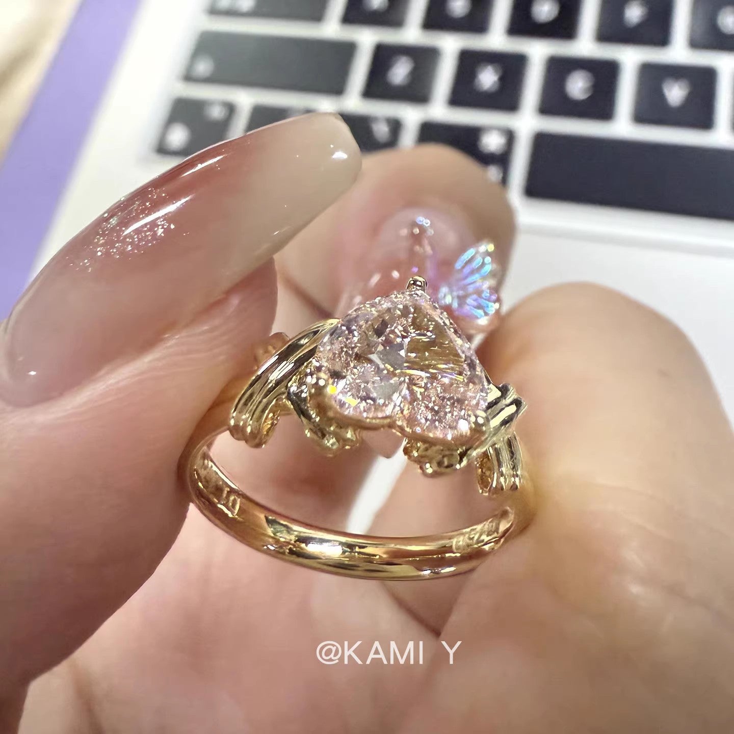 Wholesale Super Shiny Pink Heart Line Ring