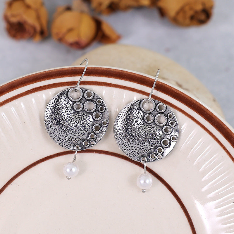 Wholesale Alloy Electroplated Pearl Stud Earrings Retro Baroque Style Fashion Accessory for Women