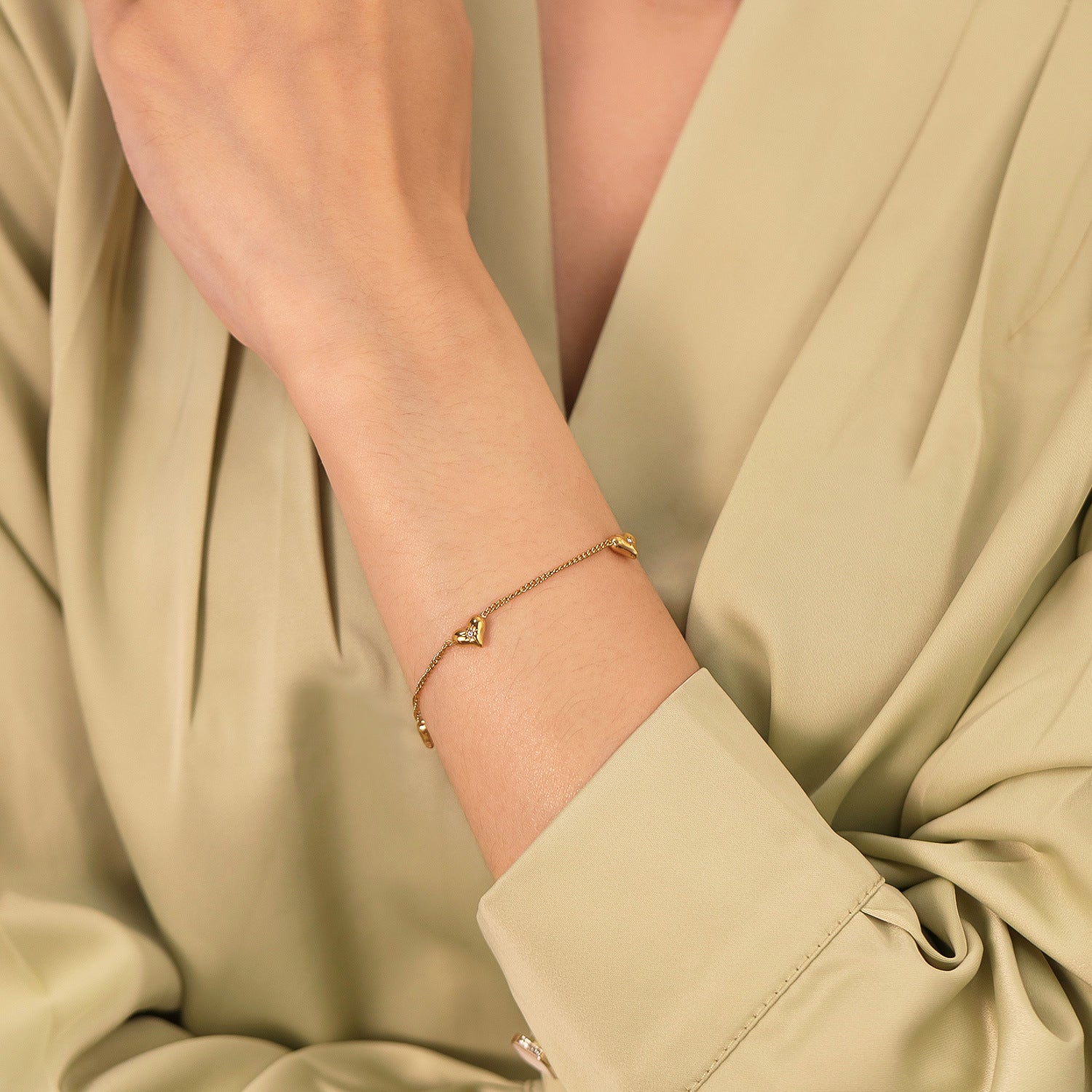 Wholesale Stainless Steel Small Sun Zircon Heart Bracelets ACC-BT-GJ010