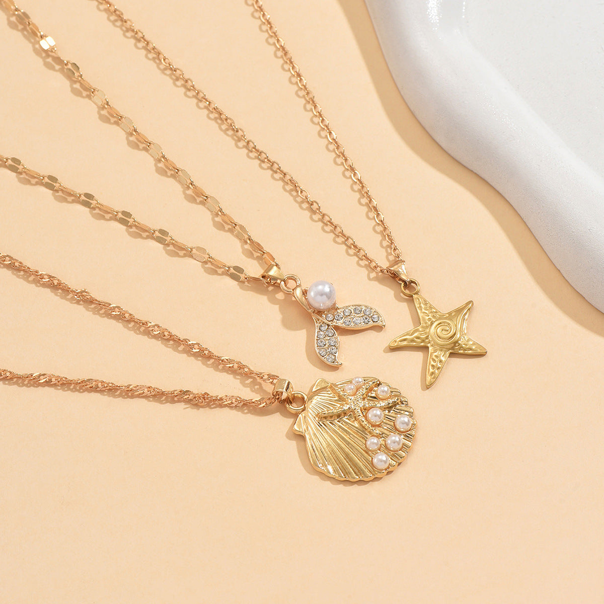 Wholesale Starfish Shells Fish Tail Pendants Alloy Necklaces