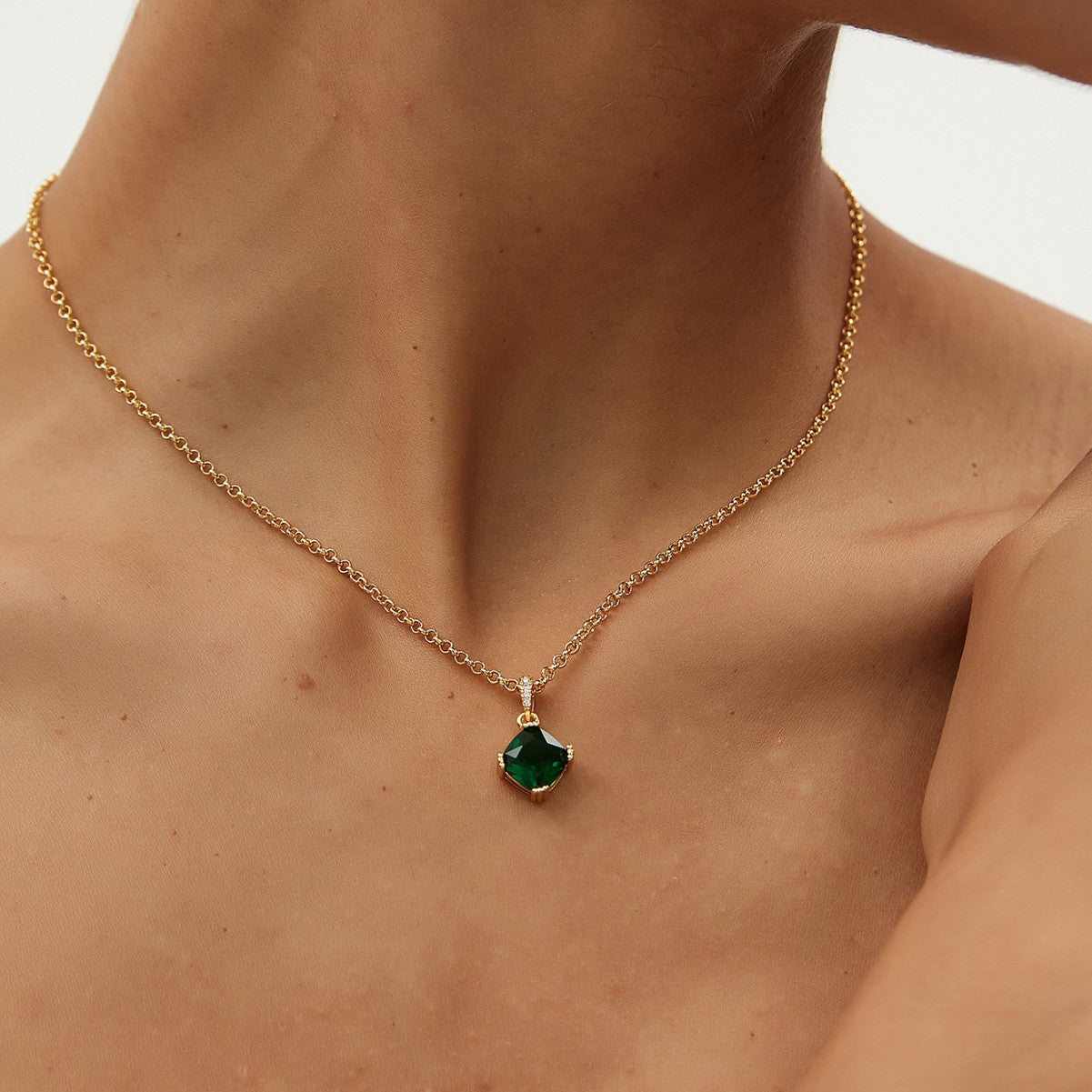 Wholesale Luxury Geometric Square Green Zirconia Necklace