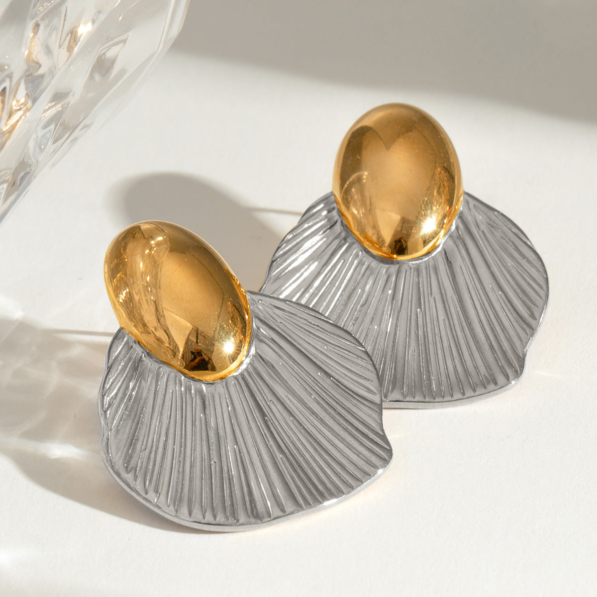 Wholesale  stainless steel gold and silver color matching oval smooth fishtail color matching earrings