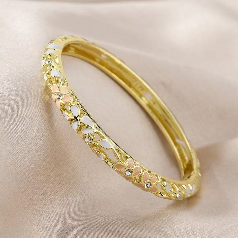 Wholesale Vintage Floral Open Cuff Hollow Bracelet White Leaves Pink Flowers Zinc Alloy Stylish Jewelry For Women