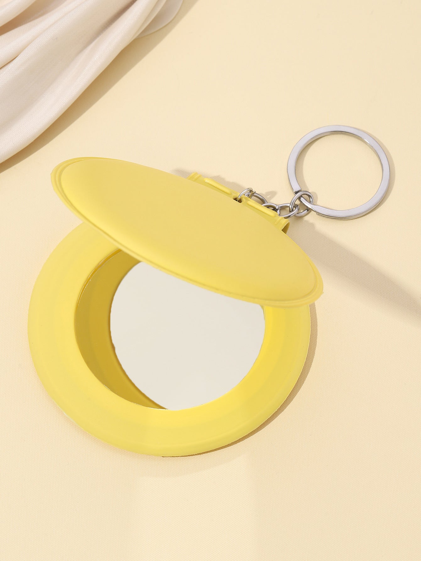 Wholesale Candy Color Cosmetic Mirror Leather Small Round Mirror Portable Folding Keychain Pom Pom ACC-KC-RongR037