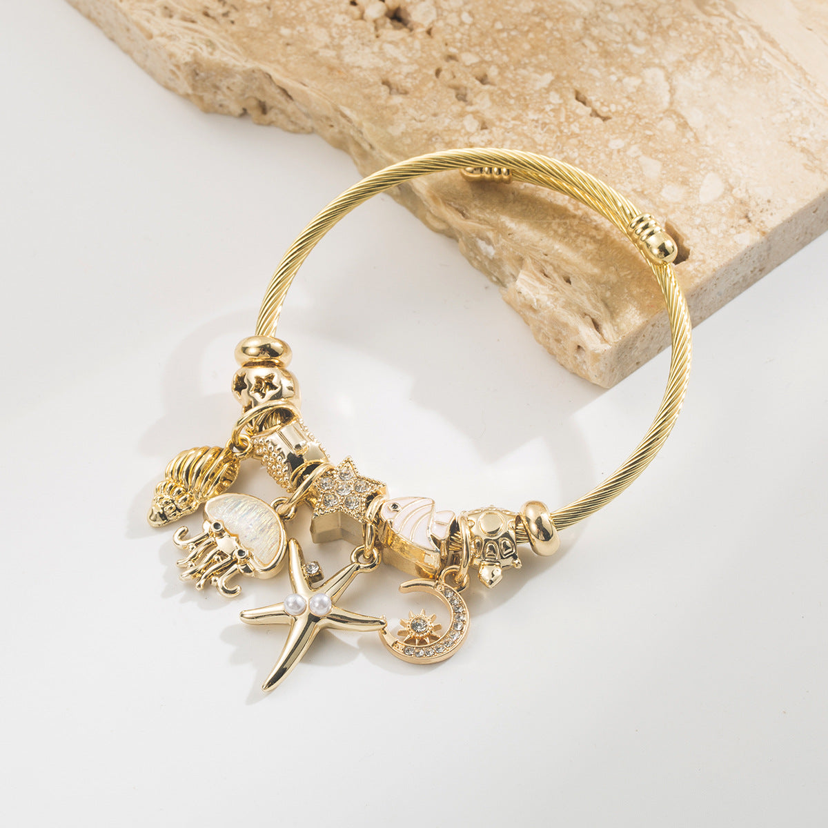 Wholesale Alloy Charm Bracelet With Moon Starfish Jellyfish Pendant Pink Zircon Details Trendy Women S Everyday Jewelry Gift