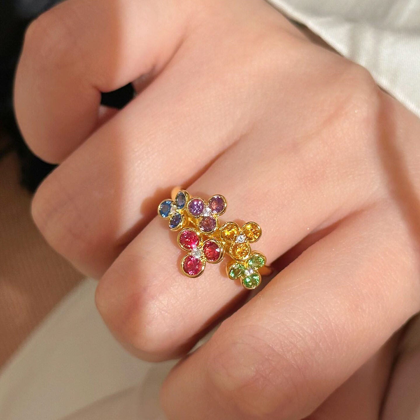 Wholesale Exquisite and Versatile Gemstone Flower Bracelet