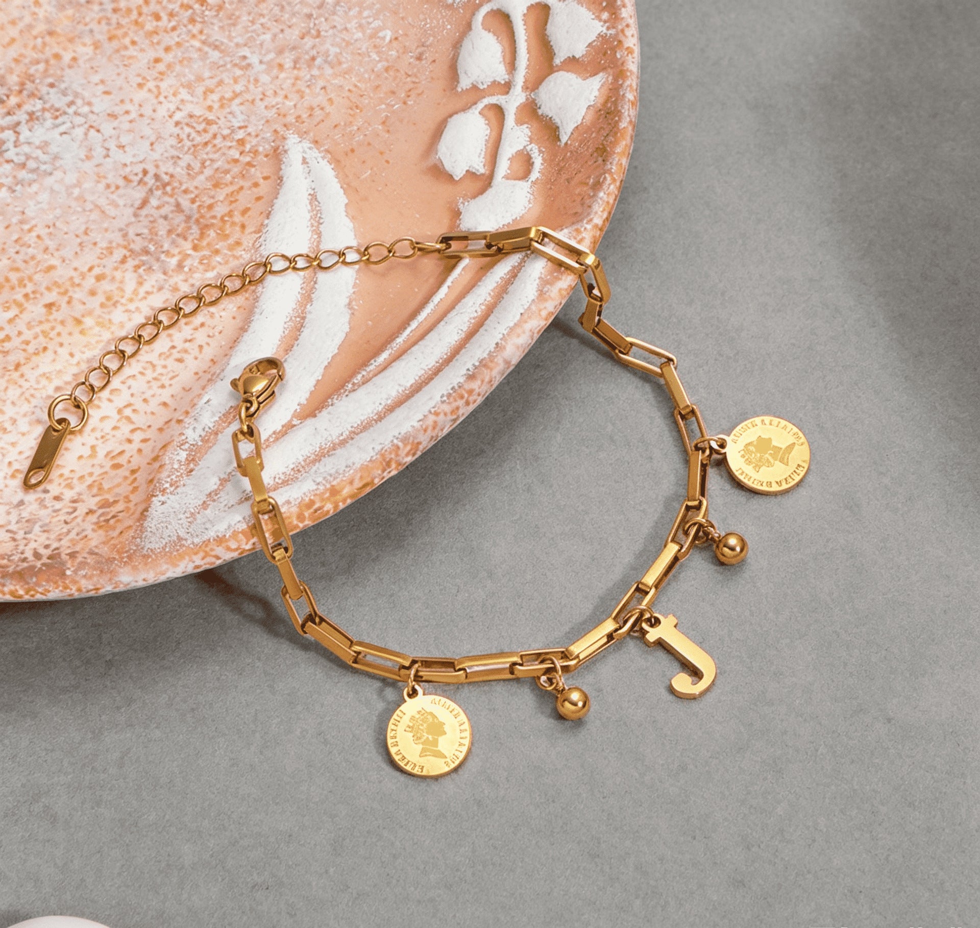 Wholesale Titanium Steel Gold Plated Letter Design Bracelet - Chic Fashion Accessory for Everyday Wear
