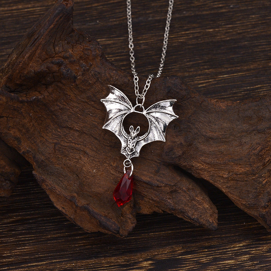 Wholesale Antique Silver Punk Bat Pendant Necklace Gothic Jewelry Accessory Fashion Gift For Casual Wear