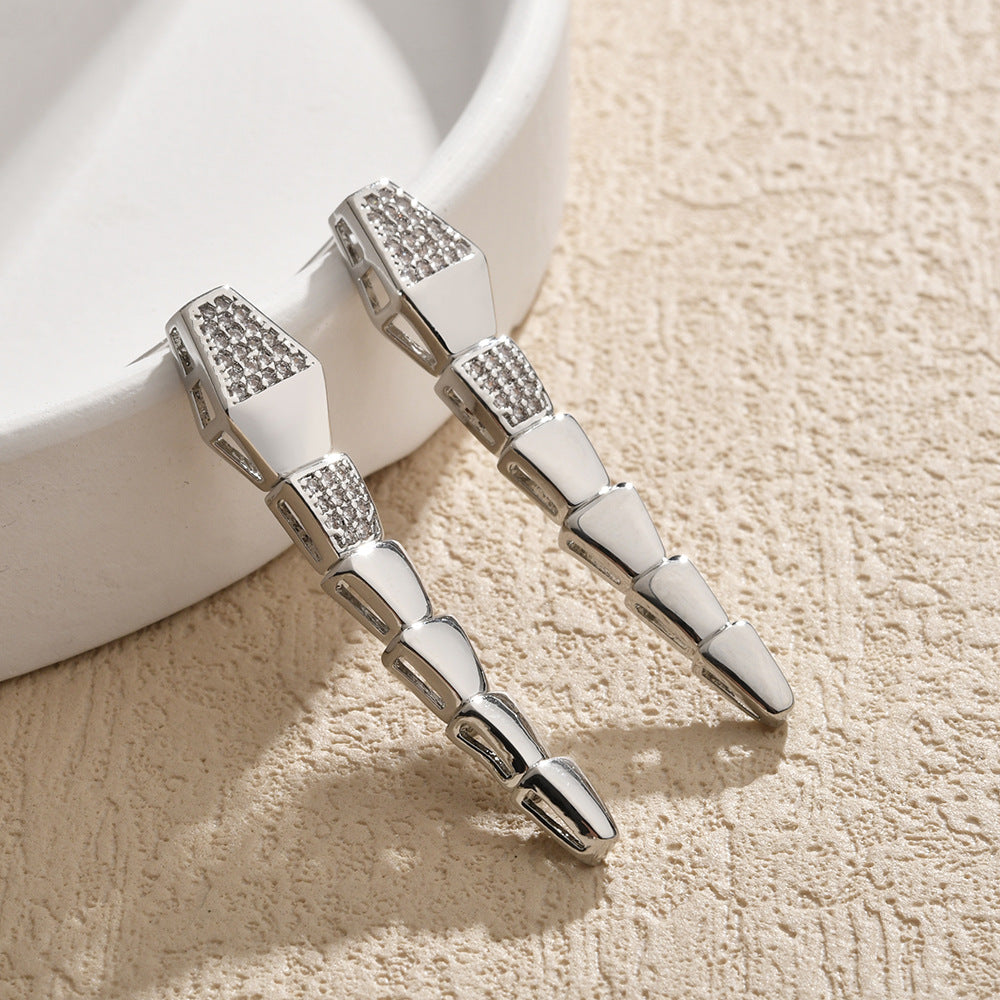 Wholesale Light luxury snake-shaped earrings