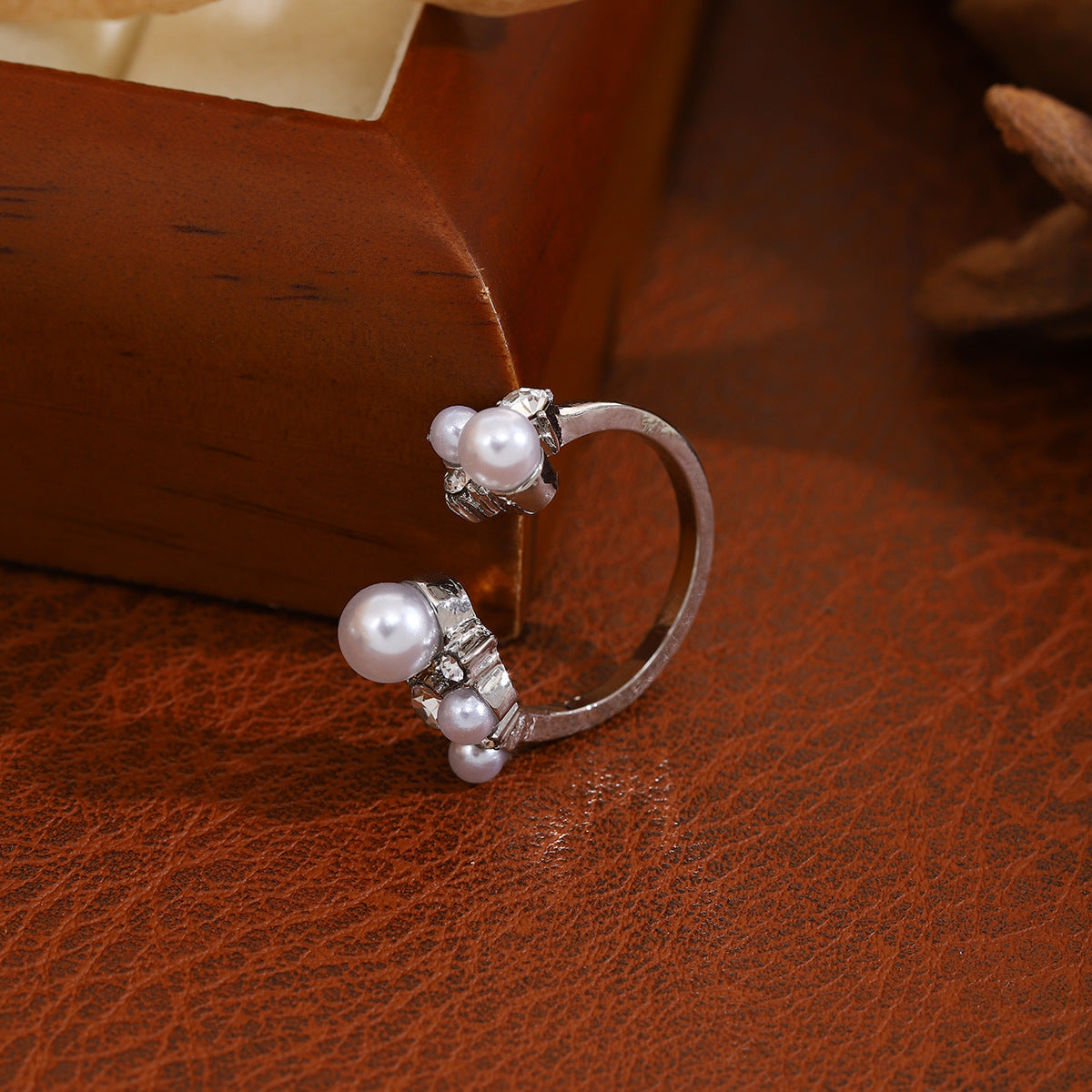 Wholesale Diamond Pearl Fashion Adjustable Opening Ring