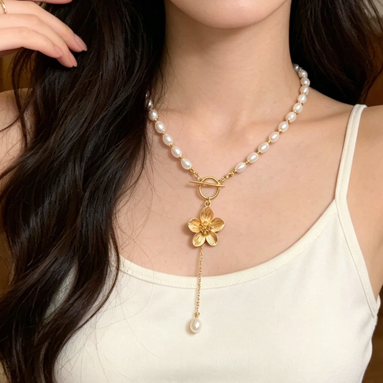 Wholesale Fashion Flower Pendant Pearl Beaded Necklace and Earring Set Gold for Party Gift Boutique