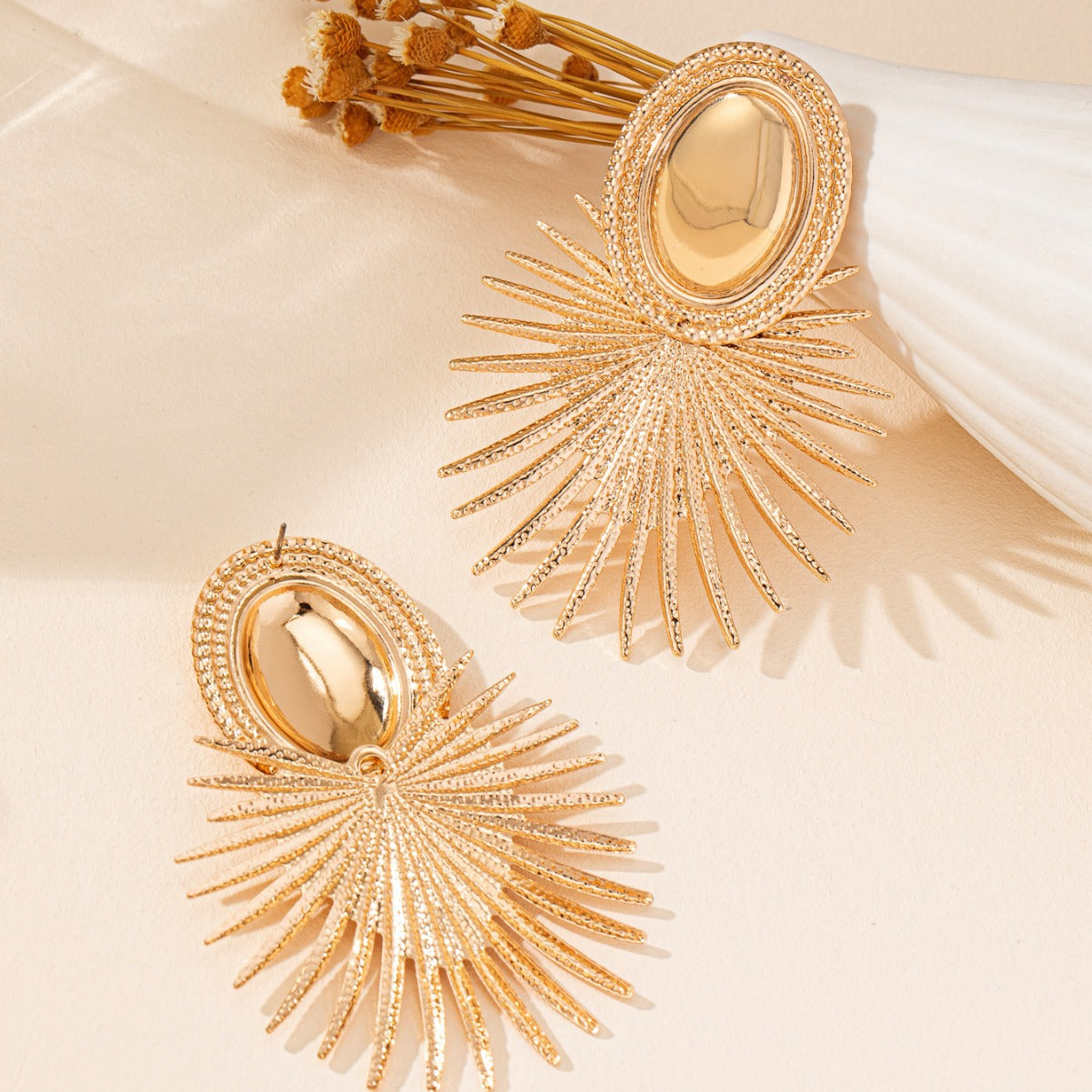Wholesale Gold Flower Heart Drop Earrings Trendy Fashion Accessory for Women Everyday Wear
