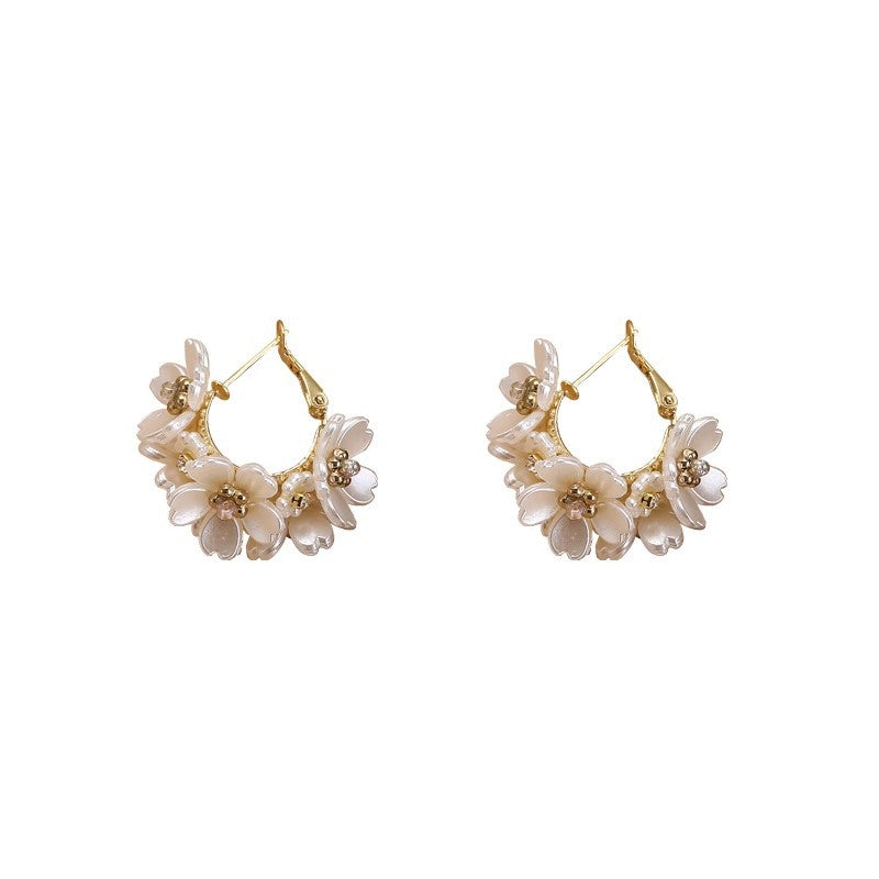Wholesale Luxury  Flower Earrings Simple  Earrings