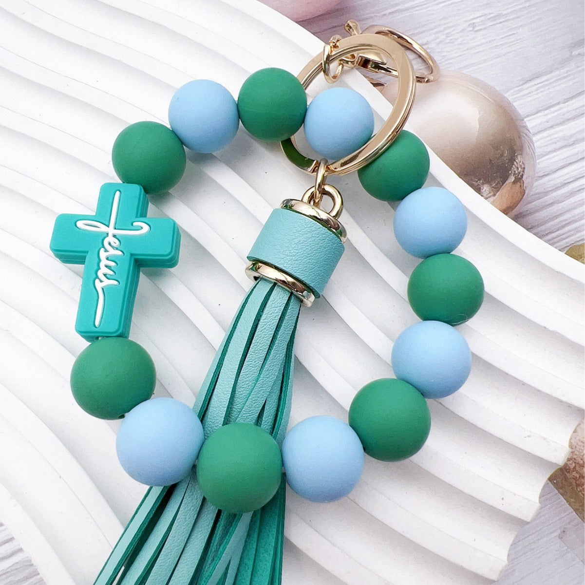 Wholesale Trendy Cross Bead Bracelet Keychain Silicone Wristband Bag Charm For Women