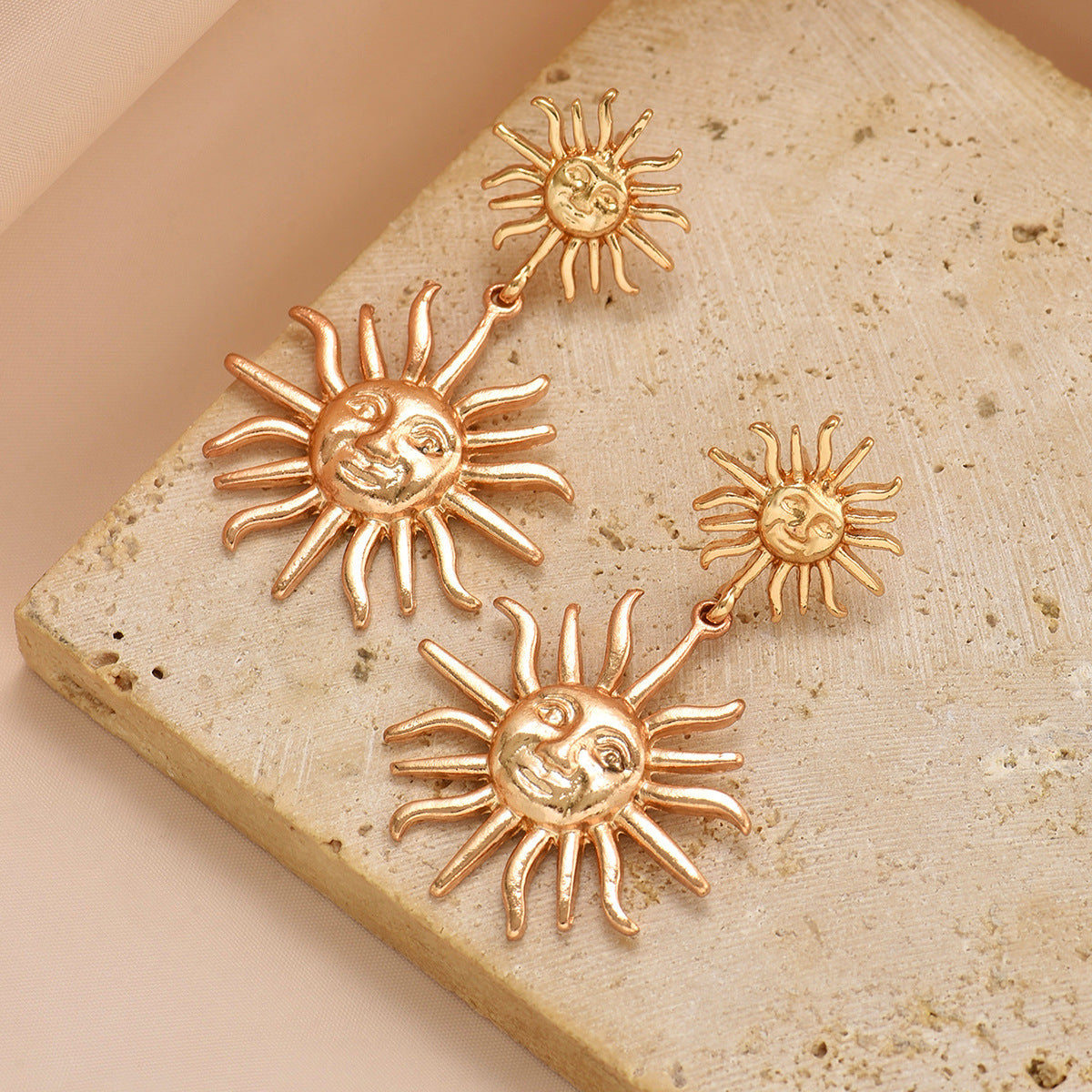 Wholesale Trendy Sun Shape Alloy Earrings Geometric Design Fashion Accessory for Boutique Resale