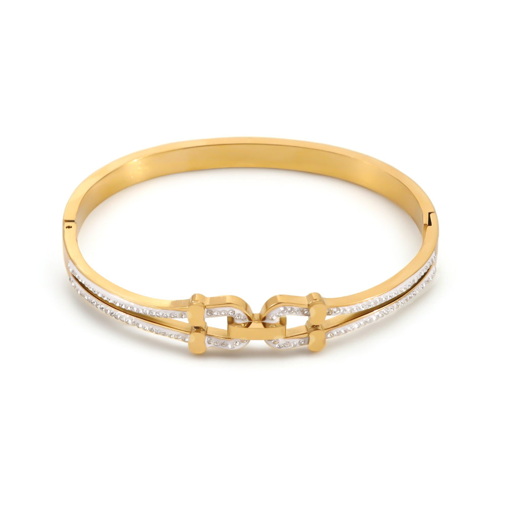 Wholesale Light Luxury Stainless Steel 18K Gold Plated Open Cuff Bracelet With Horseshoe Buckle Design Boutique Resale Jewelry Accessory