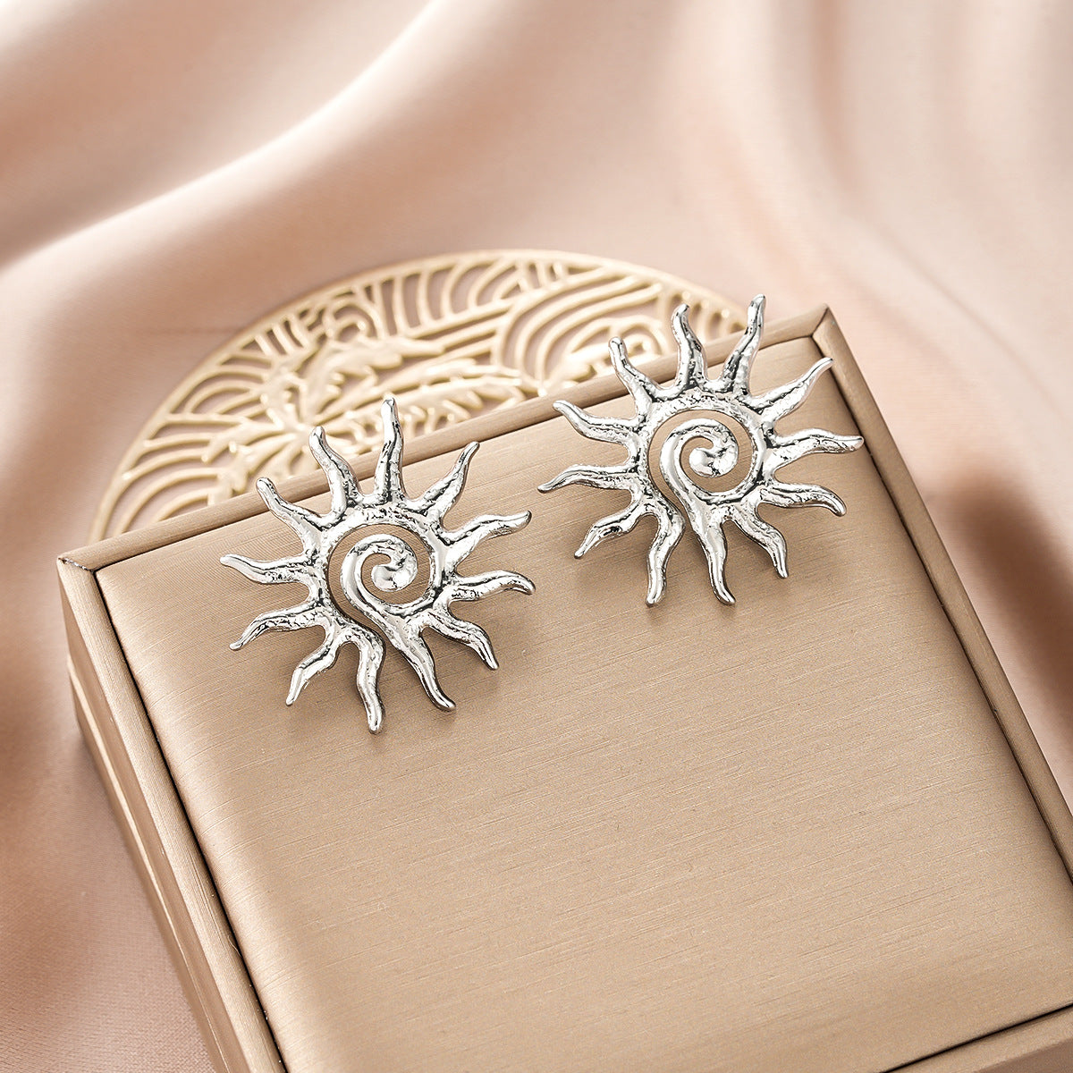 Wholesale Geometric Sunflower Stud Earrings Titanium Steel Electroplated Fashion Jewelry Accessory Gift for Women