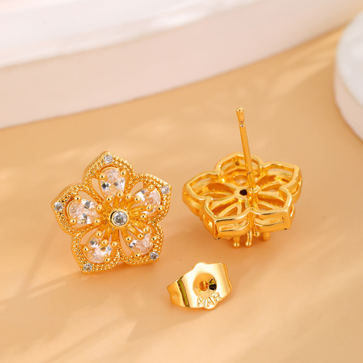 Wholesale  Stainless Steel All-match Earrings Diamond Hollow Flowers Jewelry