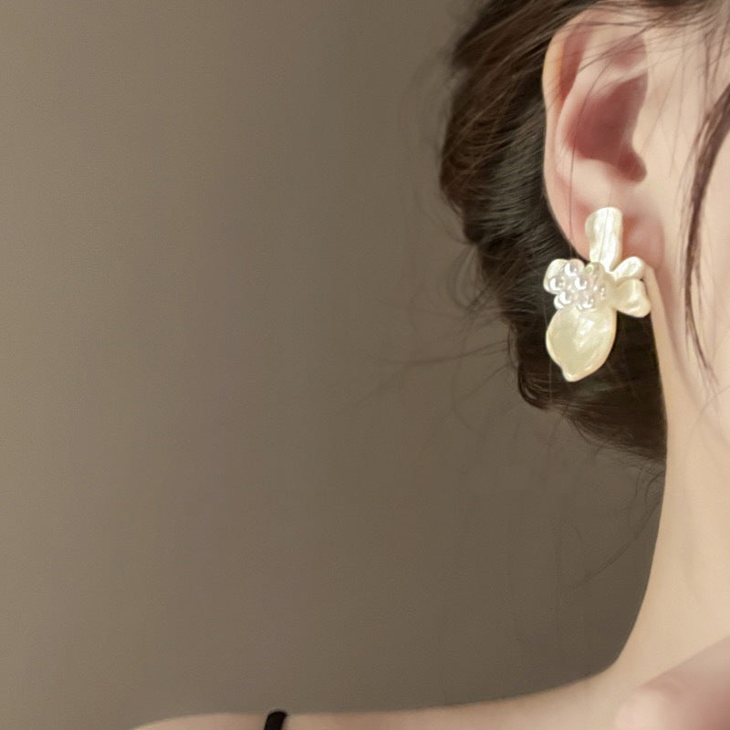 Wholesale Alloy Vintage Pearl Flower  Earrings