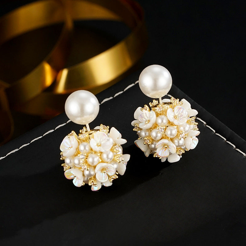 Wholesale  three-dimensional small ball pearl shell flower stud earrings