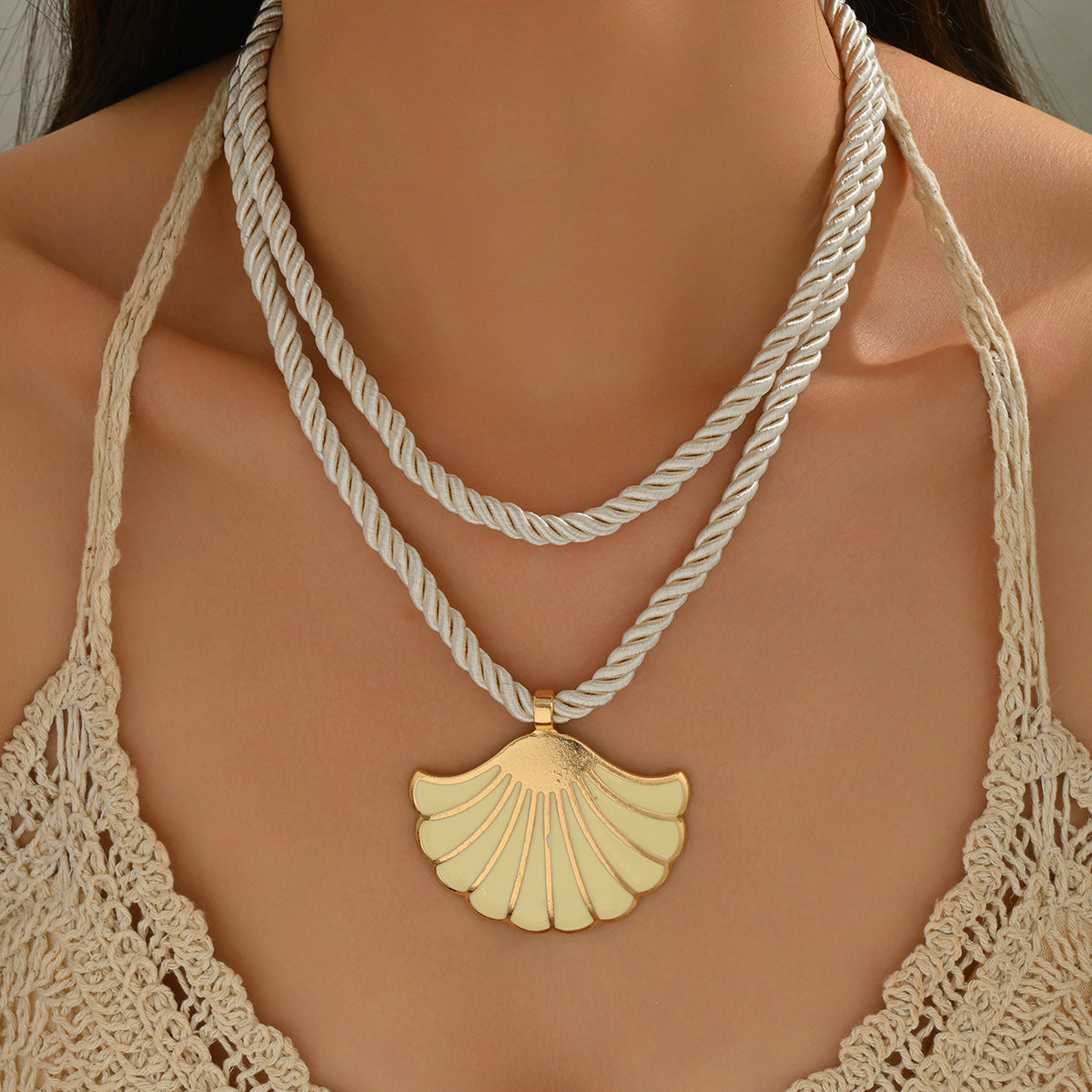 Wholesale Oil dripping shell pendant necklace