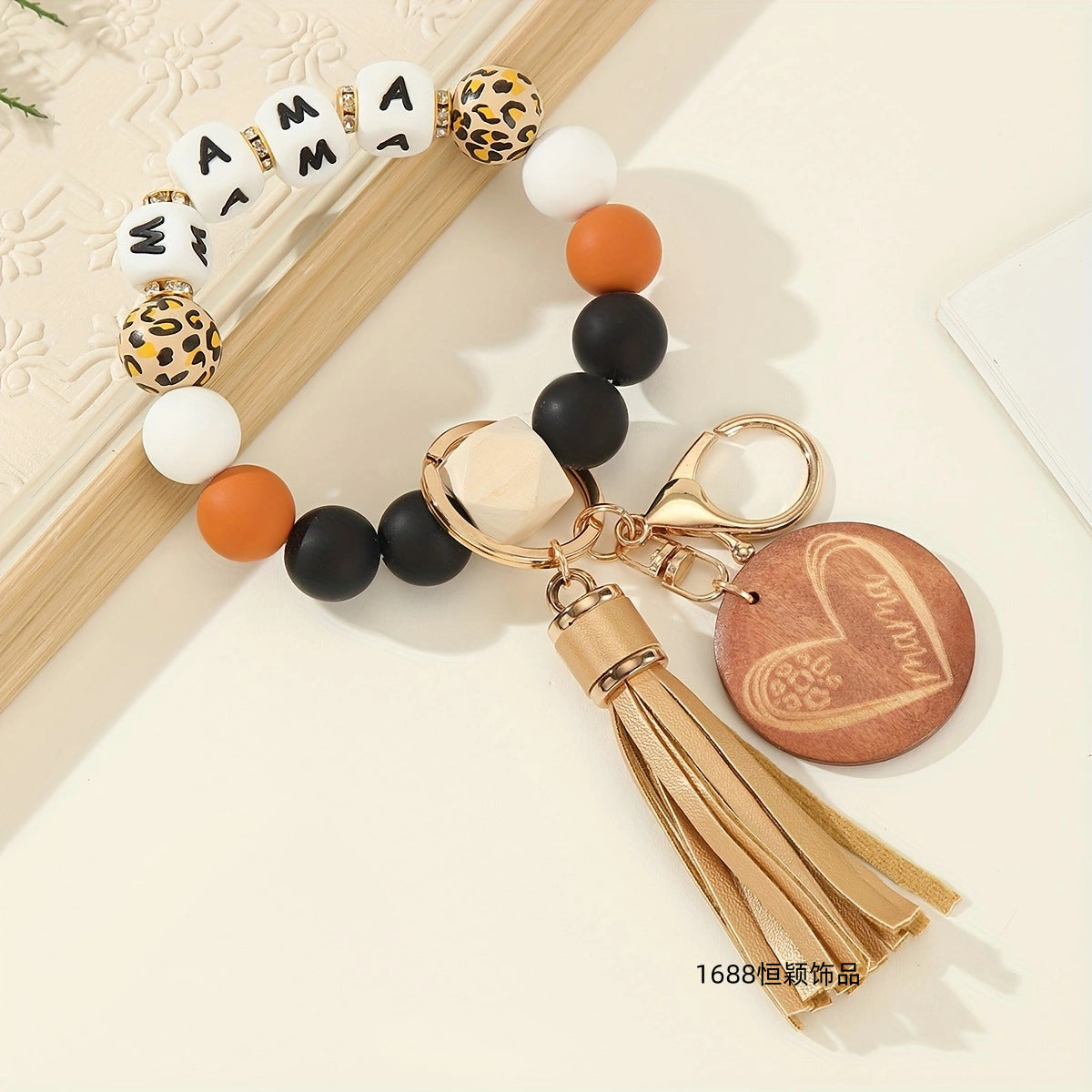 Wholesale Alphabet Brand MAMA Women's Keychain Silicone Beaded Keychain
