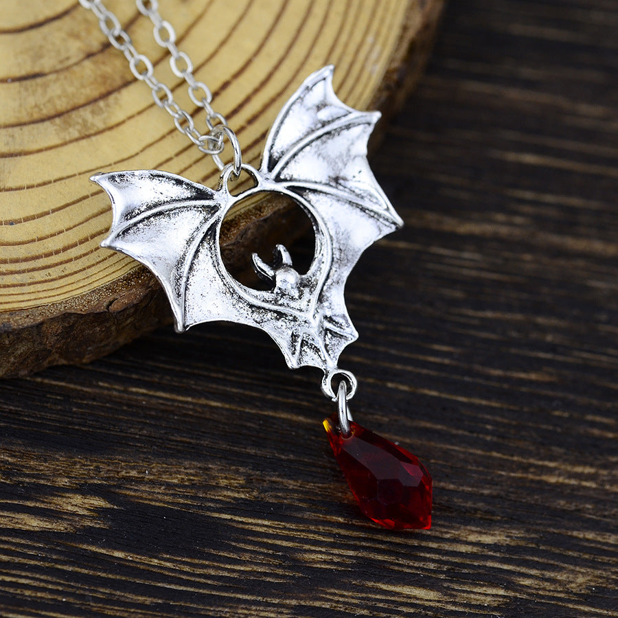 Wholesale Antique Silver Punk Bat Pendant Necklace Gothic Jewelry Accessory Fashion Gift For Casual Wear