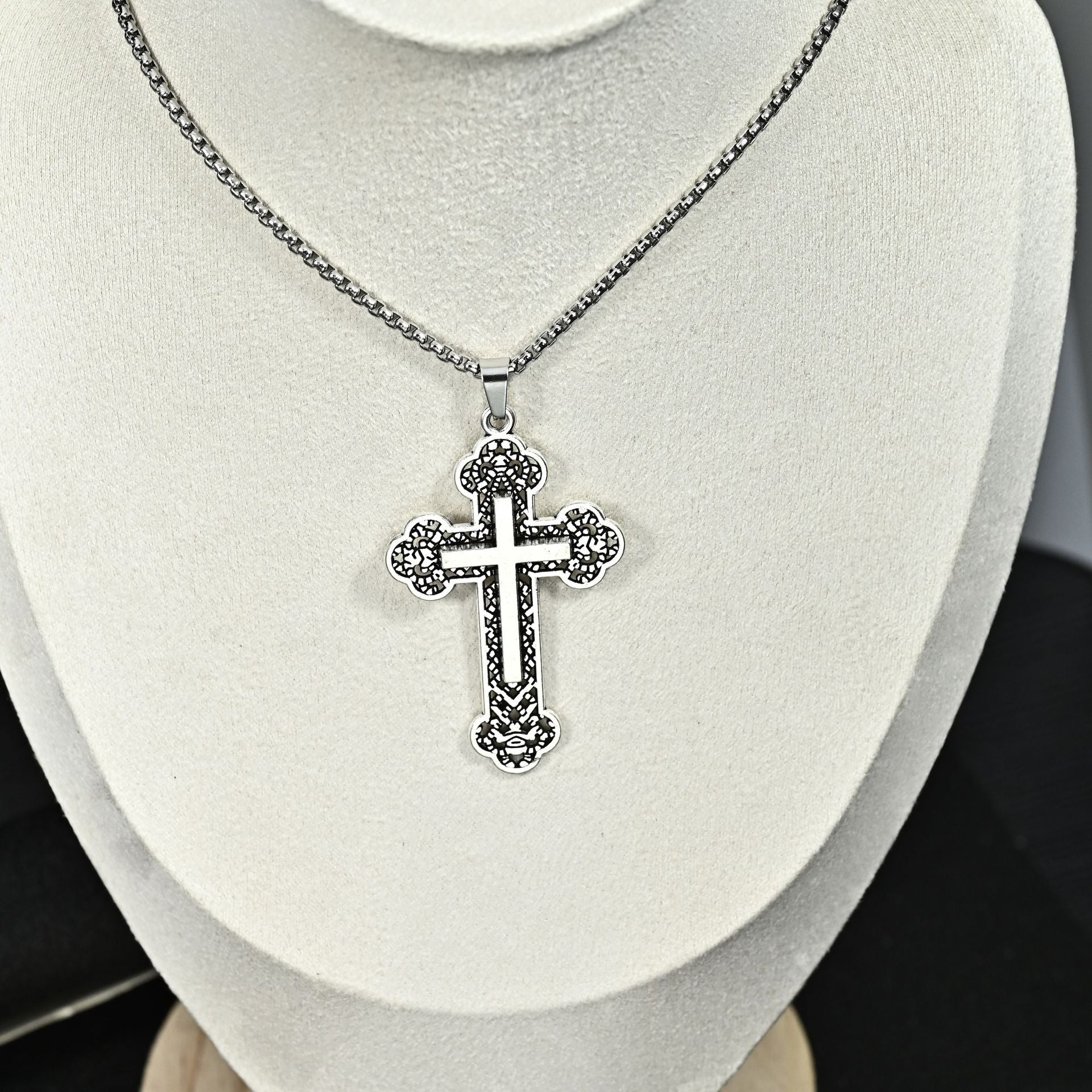 Wholesale Retro Vintage Cross Pendant Necklace For Men Stainless Steel Long Chain Chic Fashion Jewelry Accessory Gift