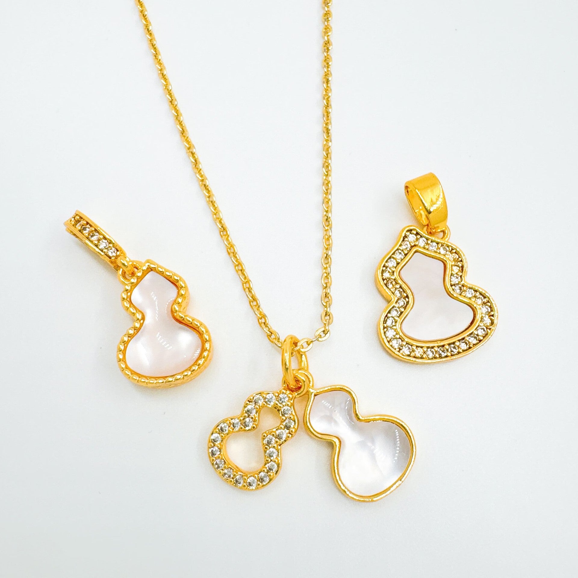 Wholesale Gold Plated Mother-of-Pearl Pendant Necklace Elegant Ins Style Women' s Layering Jewelry