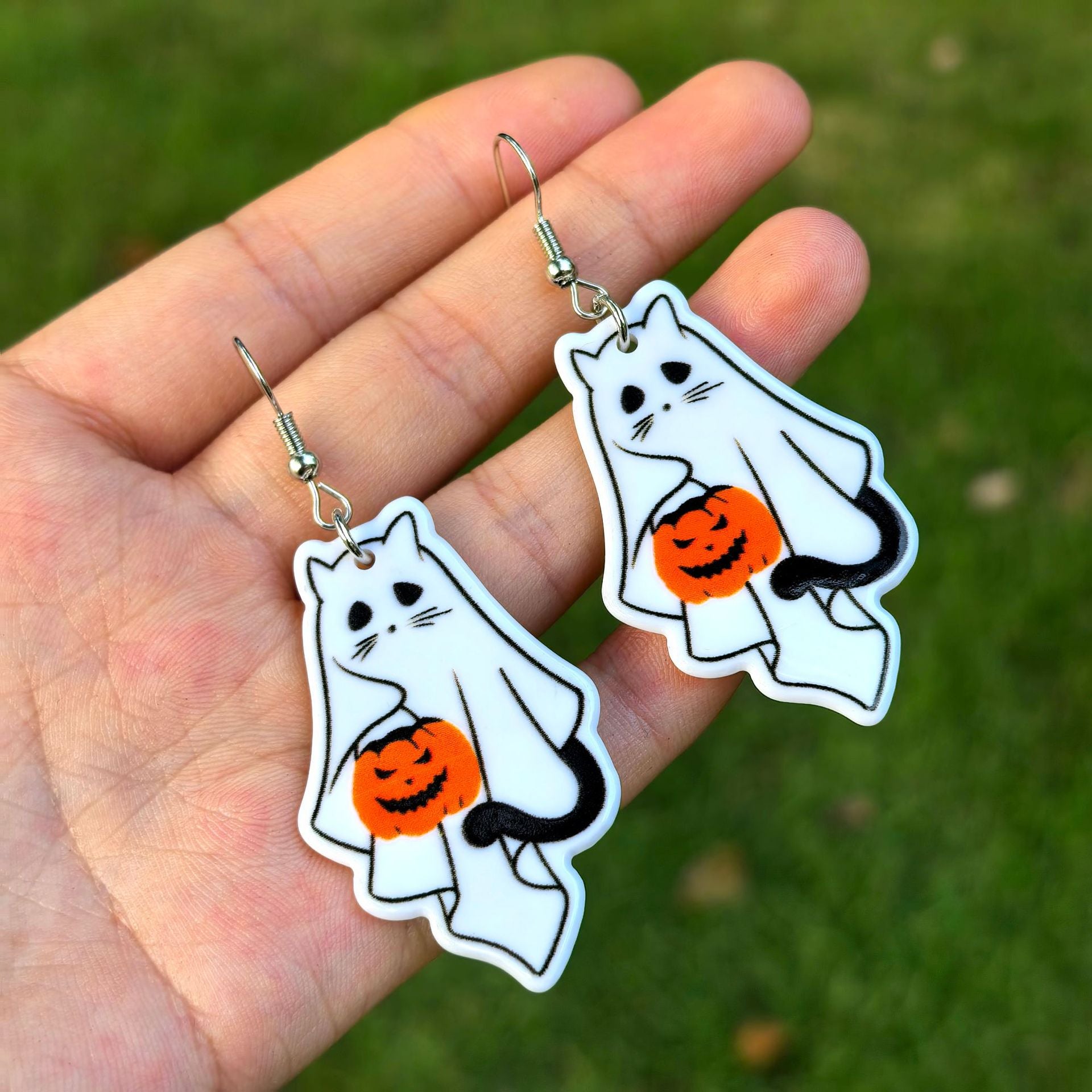 Wholesale Halloween Earrings Thanksgiving Pumpkin White Ghost Cow Black Cat Acrylic Earrings