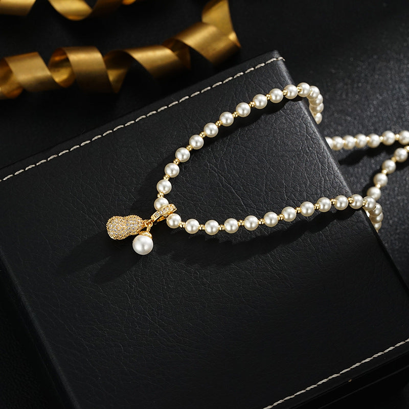 Wholesale Peanut pendant beads luxury necklace