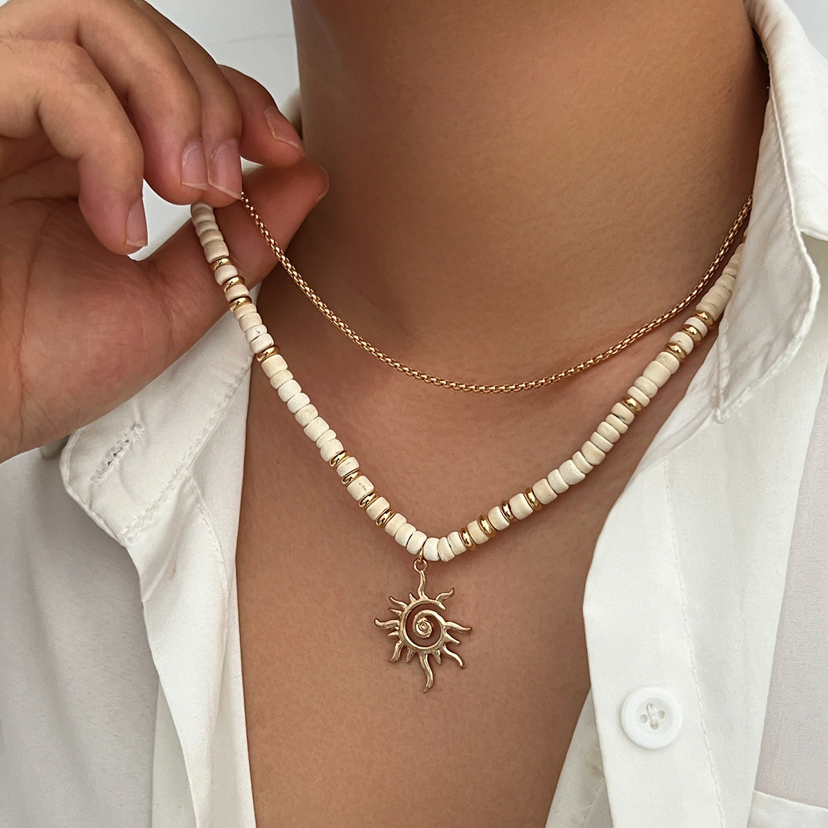 Wholesale Beach Holiday Style nut Shell Bead Necklace Men Sun Pendant Fashion Accessory