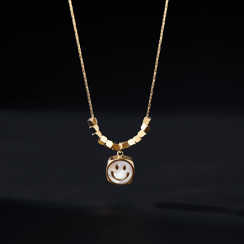 Wholesale Shell Smiley Face Titanium Steel Non-Fading Light Luxury Necklace