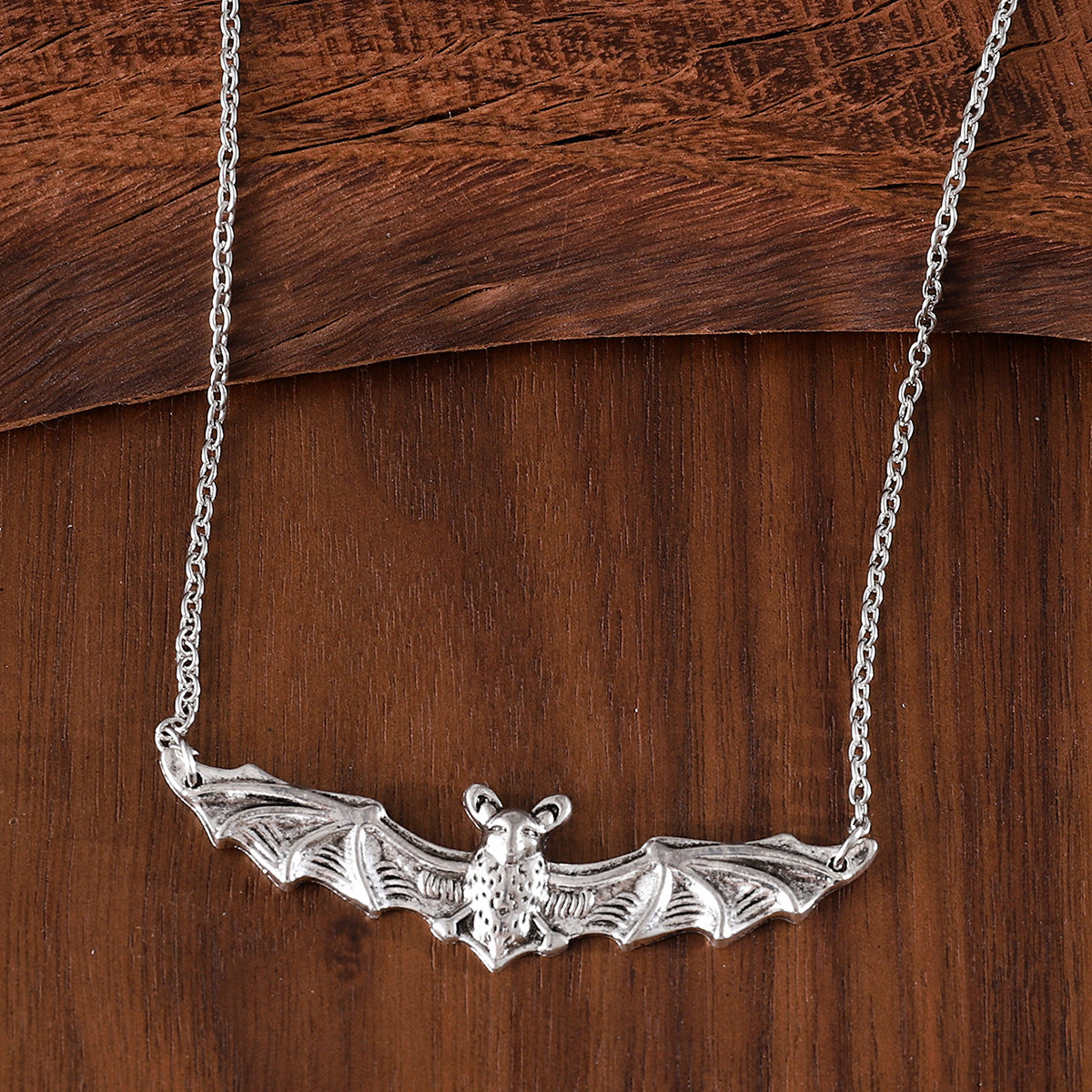 Wholesale Zinc Alloy Ancient Silver Bat Pendant Necklace Gothic  Punk Fashion Accessory Gift