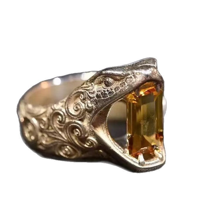 Wholesale Vintage Snake Engraved Ring Faux Citrine Men' s Fashion Accessory