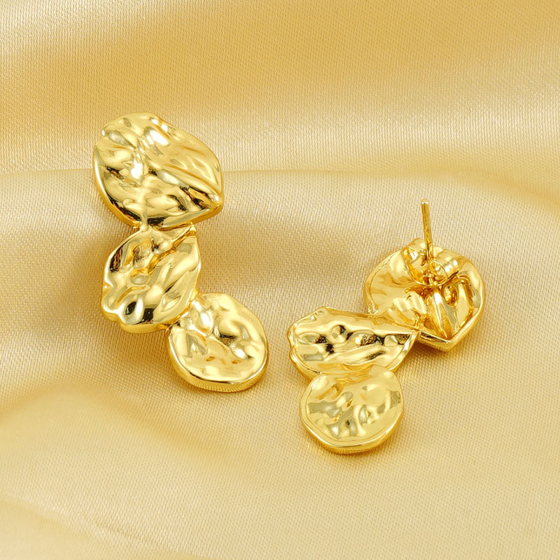 Wholesale sretro stainless steel  stud earrings pleated design light luxury style earrings
