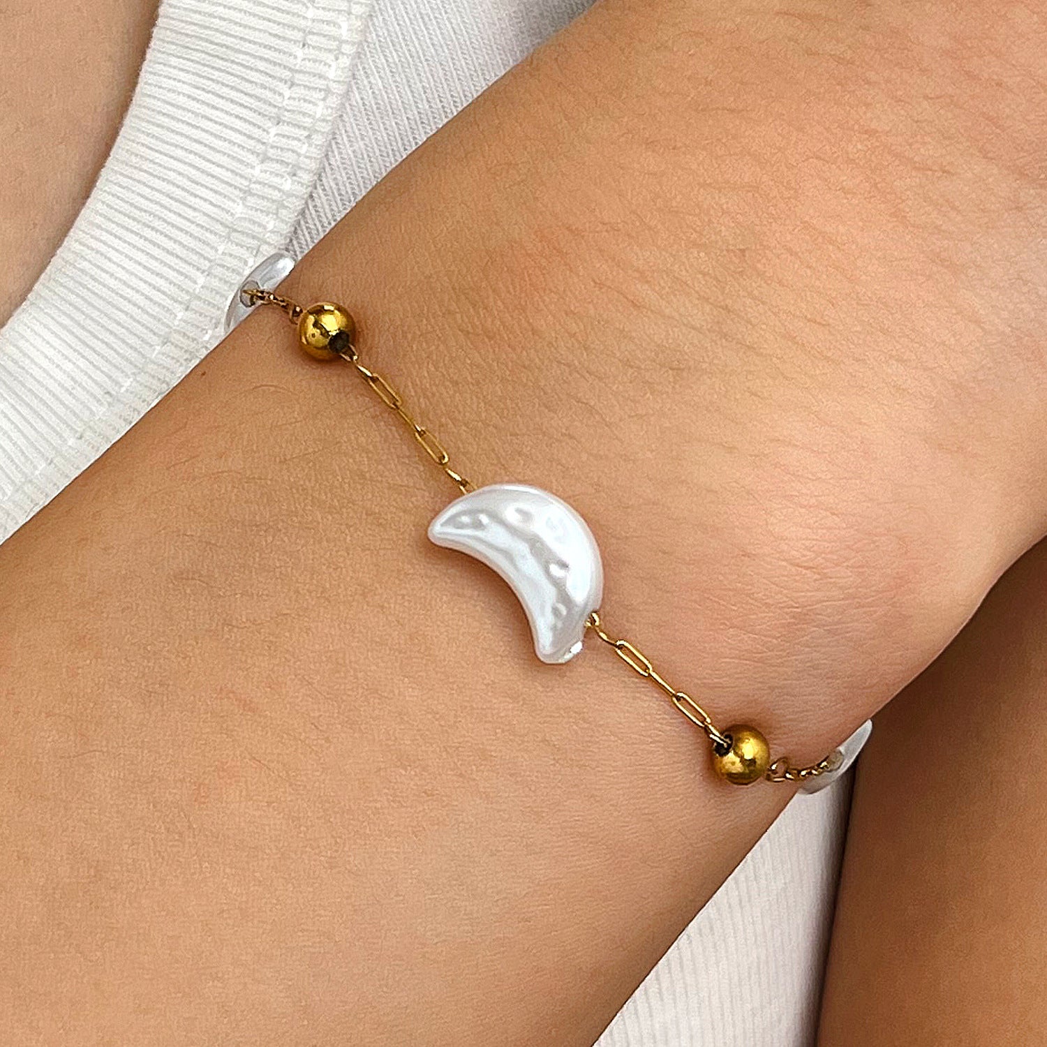 Wholesale Trendy Cloud Moon Cross Star Pearl Layered Bracelet Stainless Steel Fashion Accessory For Women Gift Boutique Resale