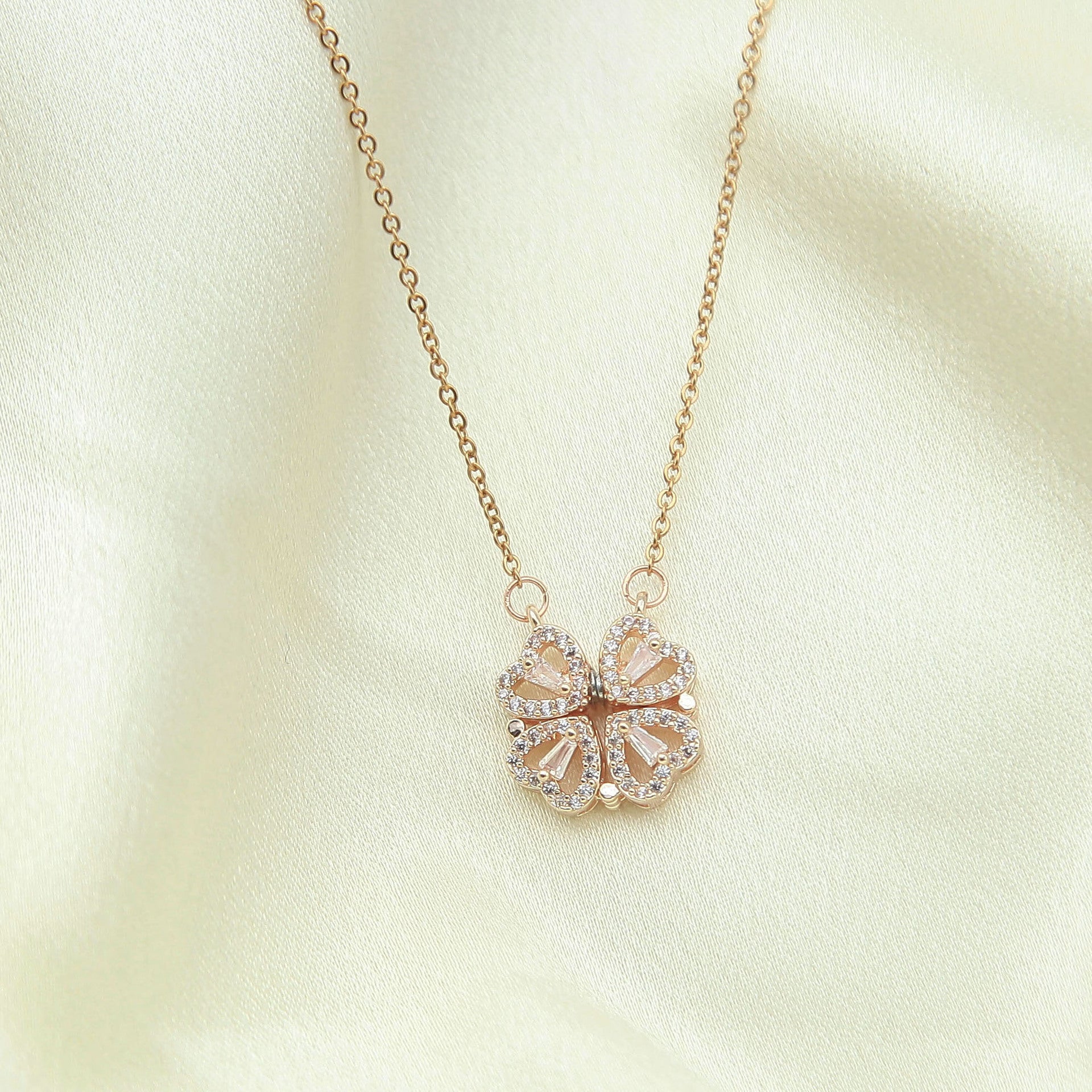 Wholesale Titanium Steel heart-shaped clover necklace multi-wear necklace