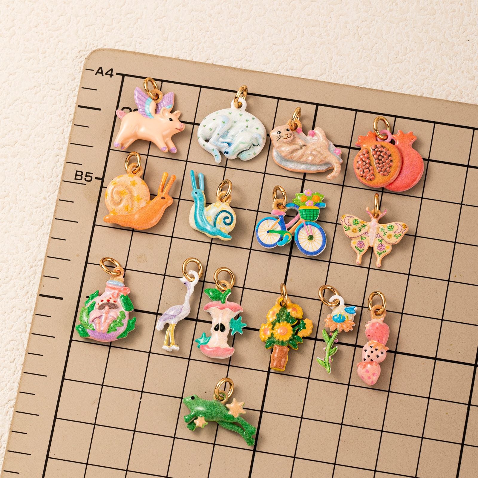 Wholesale Copper Cartoon Flying Pig Pendant Cute Simple Jewelry Charm Trendy Fashion Accessory For Boutique Resale
