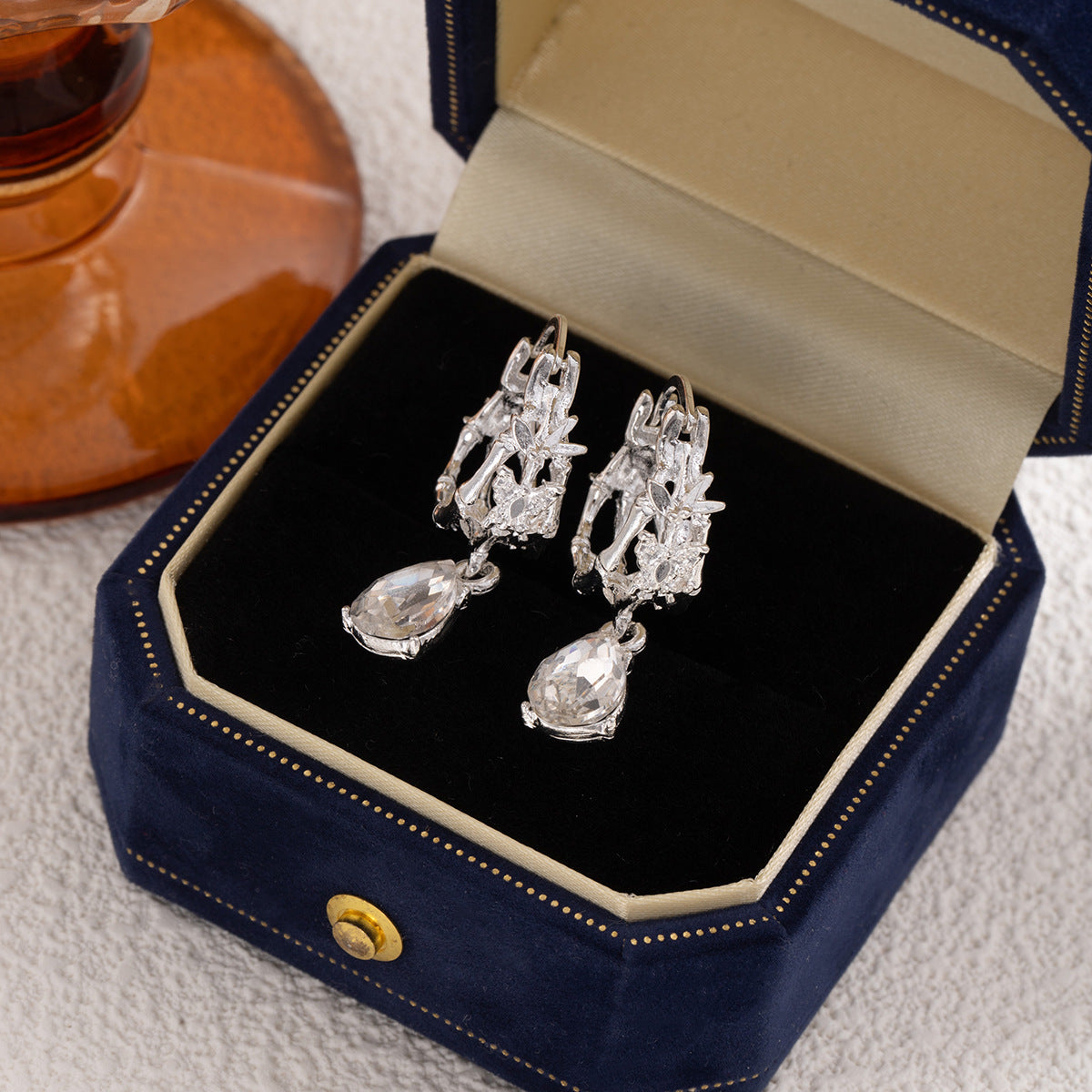 Wholesale Silver Needle Light Luxury Flashing Zircon Pendant Earrings