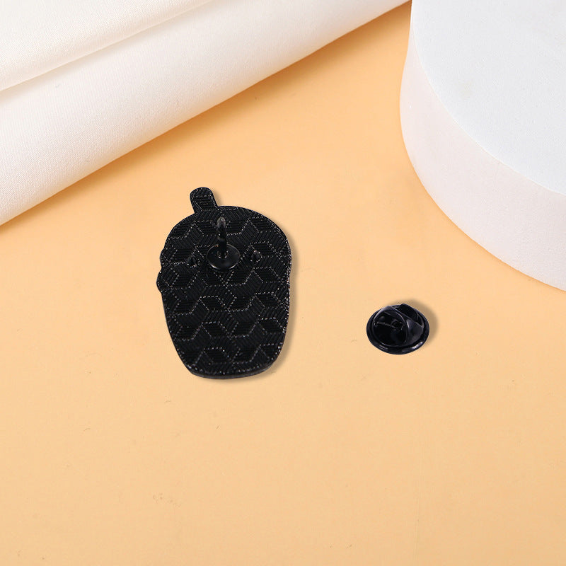 Wholesale Zinc Alloy Skull Water Bottle Brooch Pin Funny  Badge For Boutique Resale
