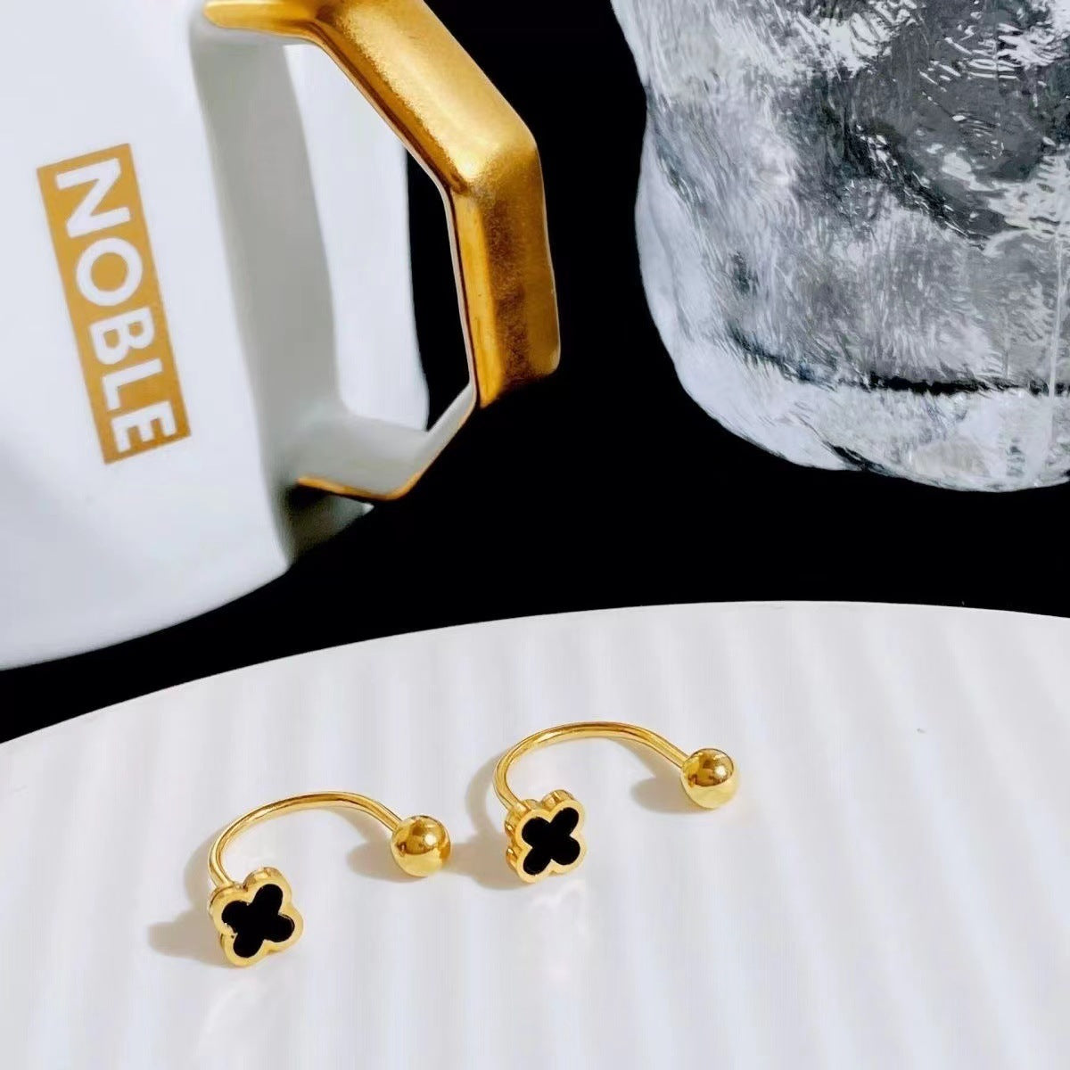 Wholesale  U-shaped mini screw small ear bone nail titanium steel earrings