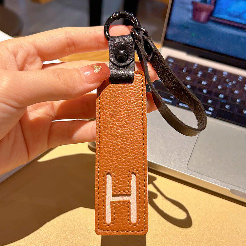 Wholesale Leather 26 Letter Keychain Chic Car Key Accessory Decorative Bag Charm