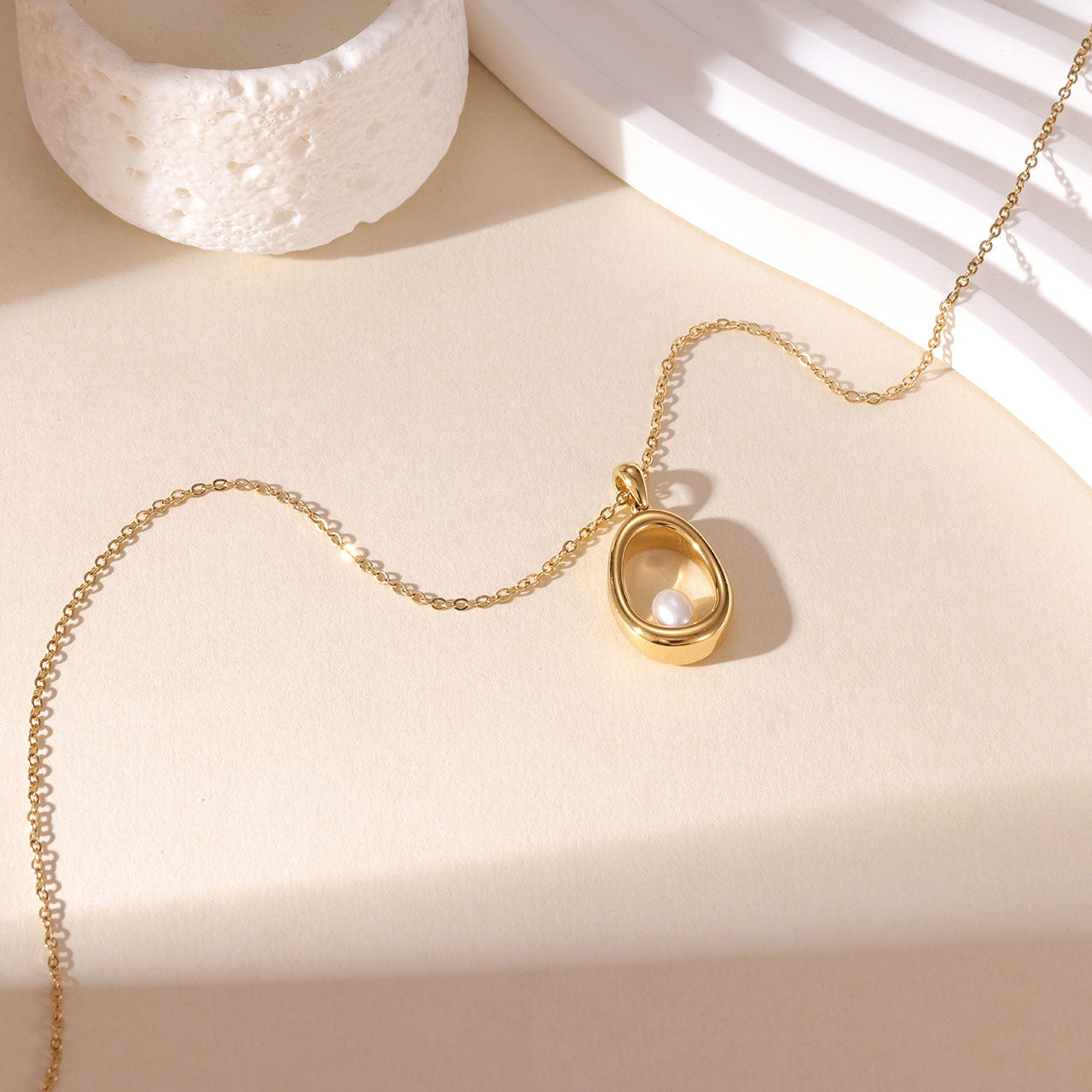 Wholesale U-Shaped Beaded Titanium Steel Clavicle Necklace