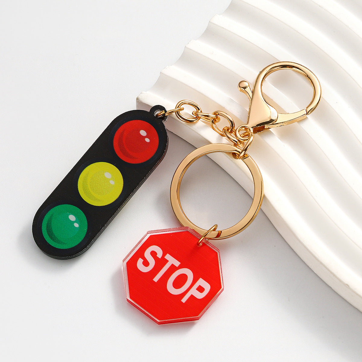 Wholesale Acrylic Car Bus Traffic Light Keychain