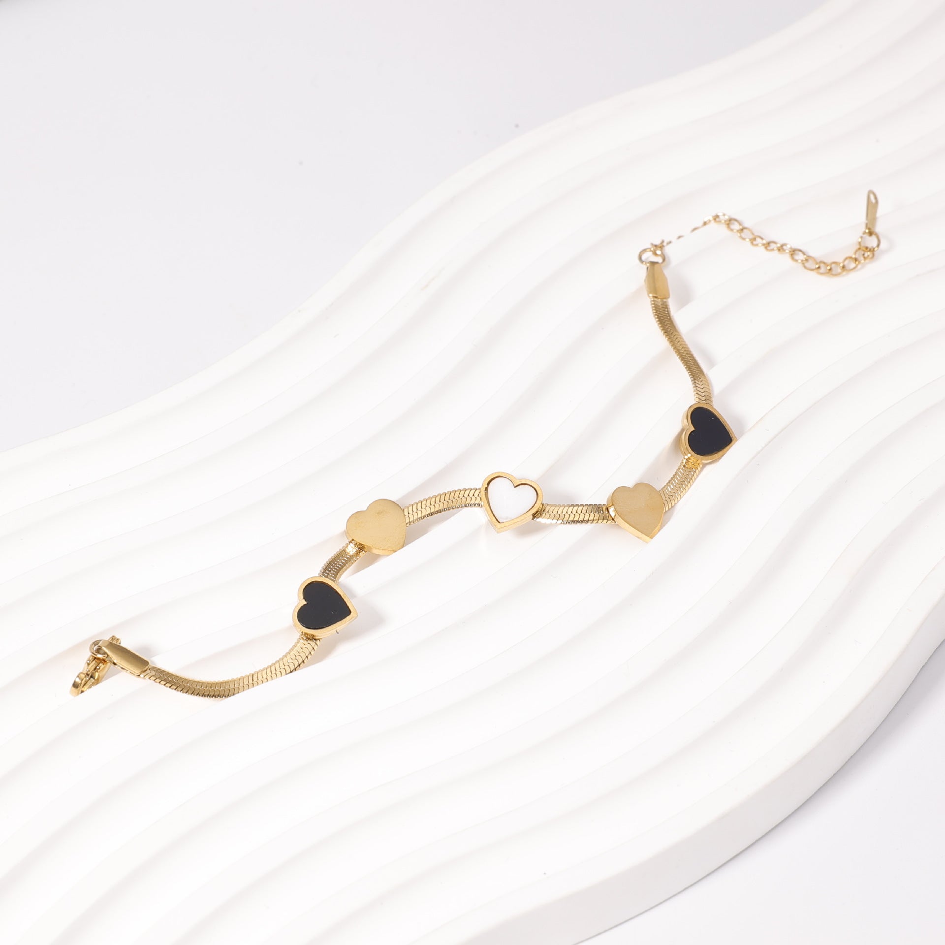 Wholesale Stainless Steel Black &  White Mother-of-Pearl Heart Snake Chain