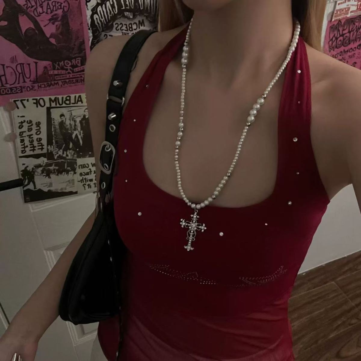 Wholesale Alloy Cross Pendant Pearl Necklace For Women Trendy Fashion Accessory Boutique Resale Gift