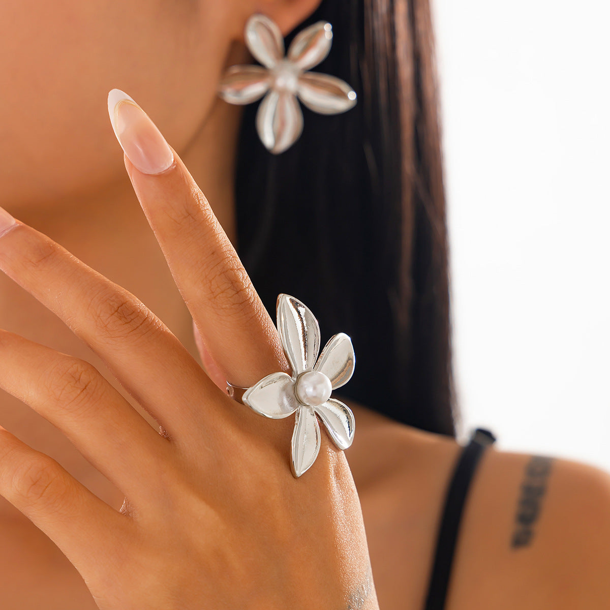 Wholesale Metallic pleated earring set