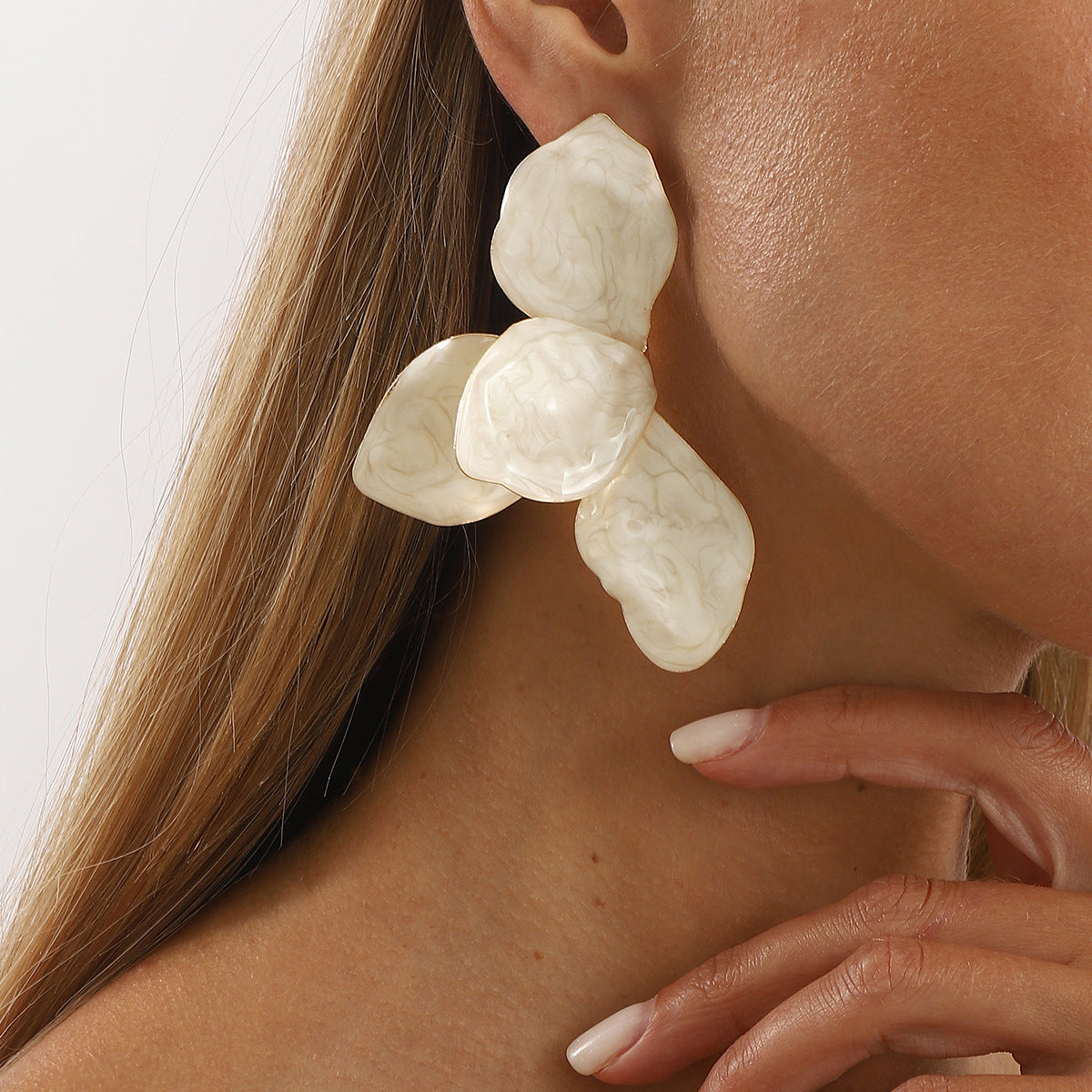 Wholesale folding flower drop oil earrings